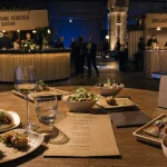 Traiteur original entreprise lyon : food court et cocktails en salle à Lyon