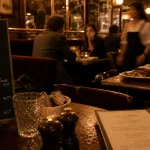 Brasserie 15eme à Paris : horaires sur ardoise et salle animée