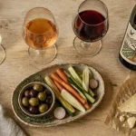 Soif vin nature : verres de vin nature à l’apéritif, planche apéro